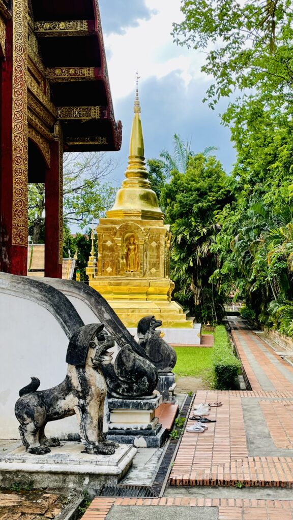 Vue sur le Wat Phra Singh à Chiang Mai en Thaïlande